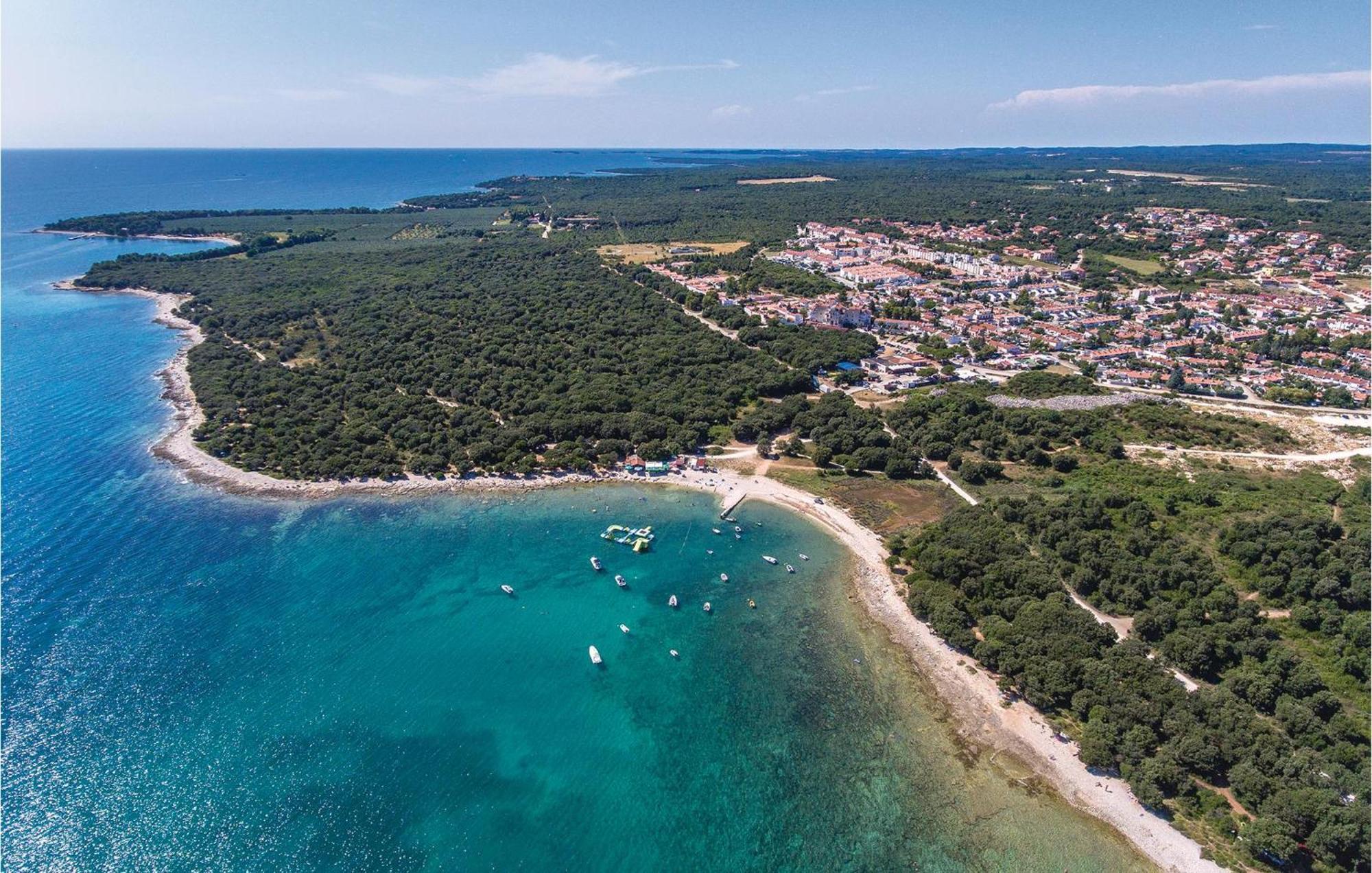 1 Bedroom Cozy Apartment In Barbariga Εξωτερικό φωτογραφία